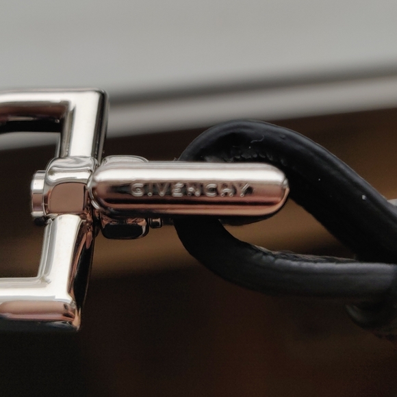 Givenchy mini antigona black goatskin - Picture 15 of 15